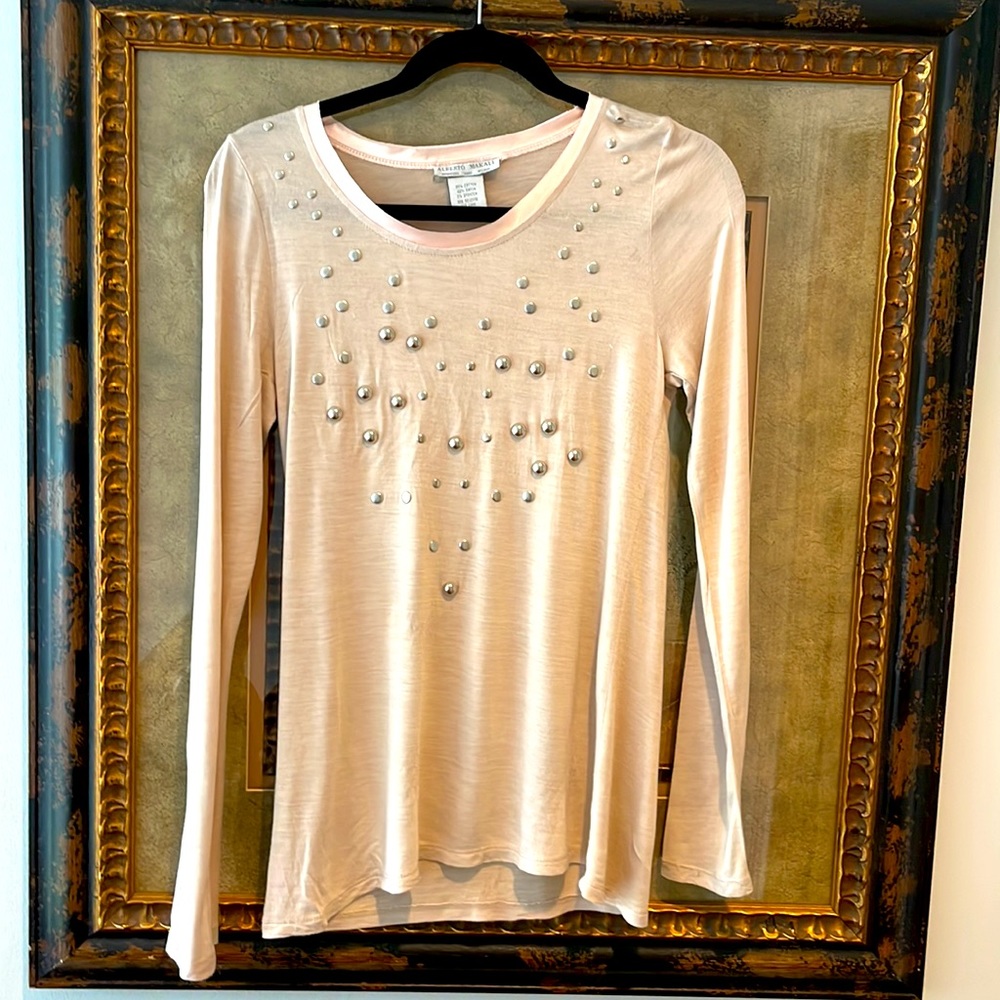 Alberto Makali Vintage Embellished Blush Top